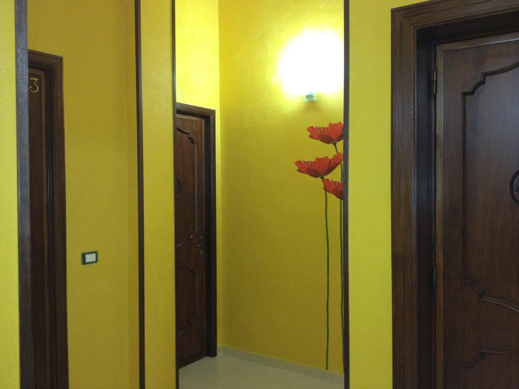 Bed And Breakfast Via Leuca Lecce Ngoại thất bức ảnh