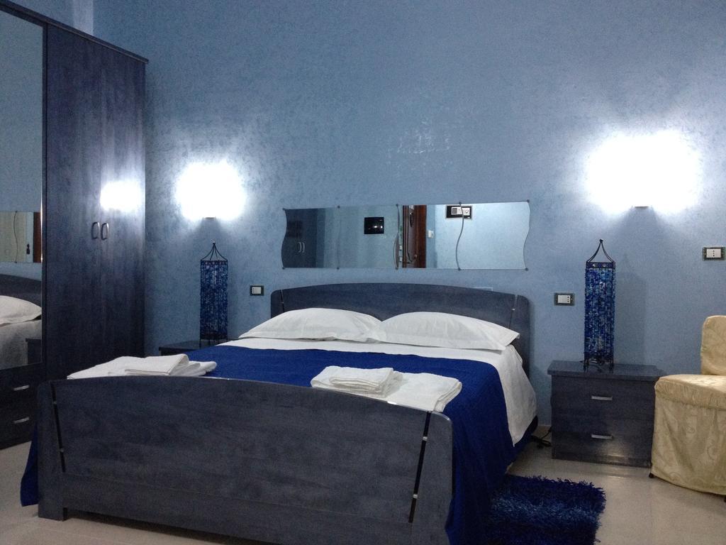 Bed And Breakfast Via Leuca Lecce Ngoại thất bức ảnh